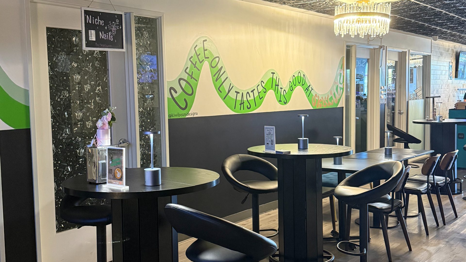 A café born inside business suites