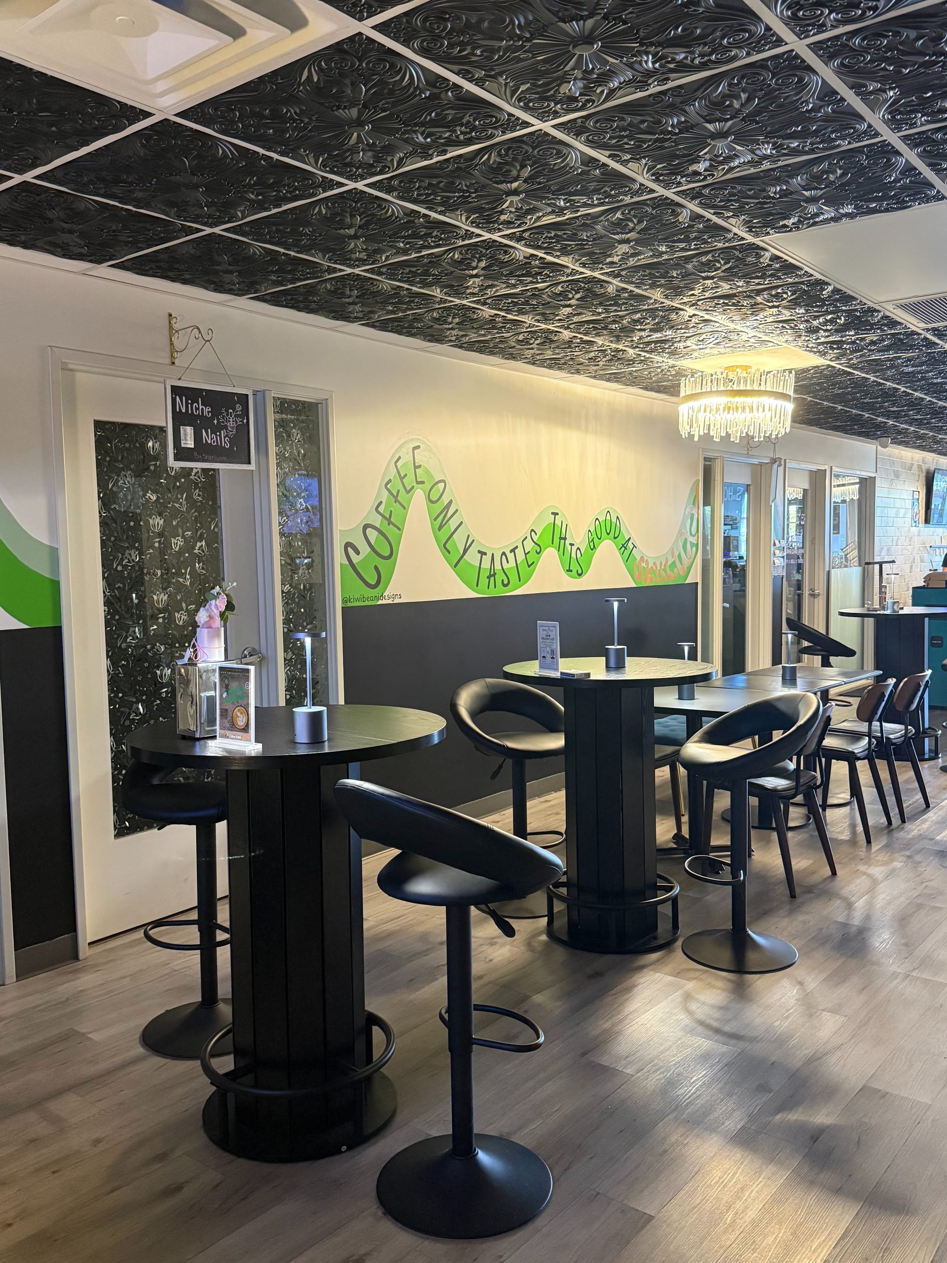 A café born inside business suites