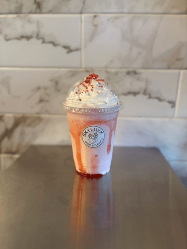Strawberries & Cream Frappe (No Caffeine).
